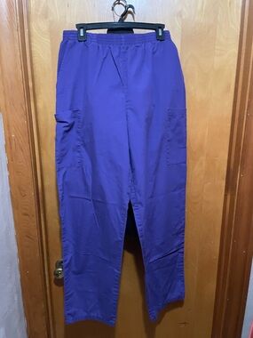 Dickies Purple Women's Cargo Pants with Elastic Waist. M1